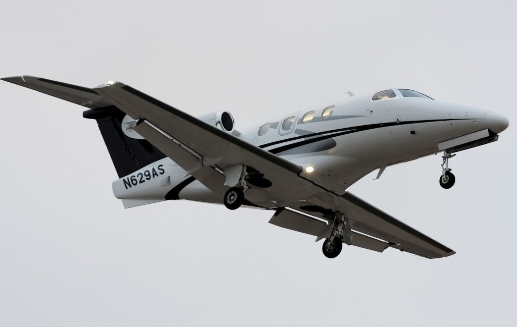 Private_-_Embraer_Phenom_100_-_N629AS_(26_365)_(4307175681)