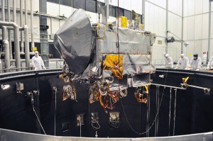 OSIRIS-REx lift into thermal vacuum testing