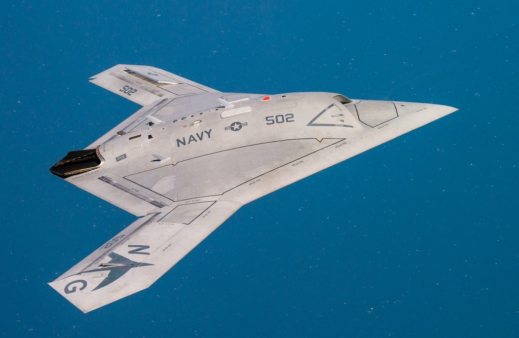 1600px-X-47B_operating_in_the_Atlantic_Test_Range_(modified)